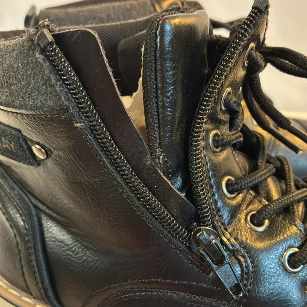 XRAY Finley black faux leather lace up boys casual ankle boots kids size 5